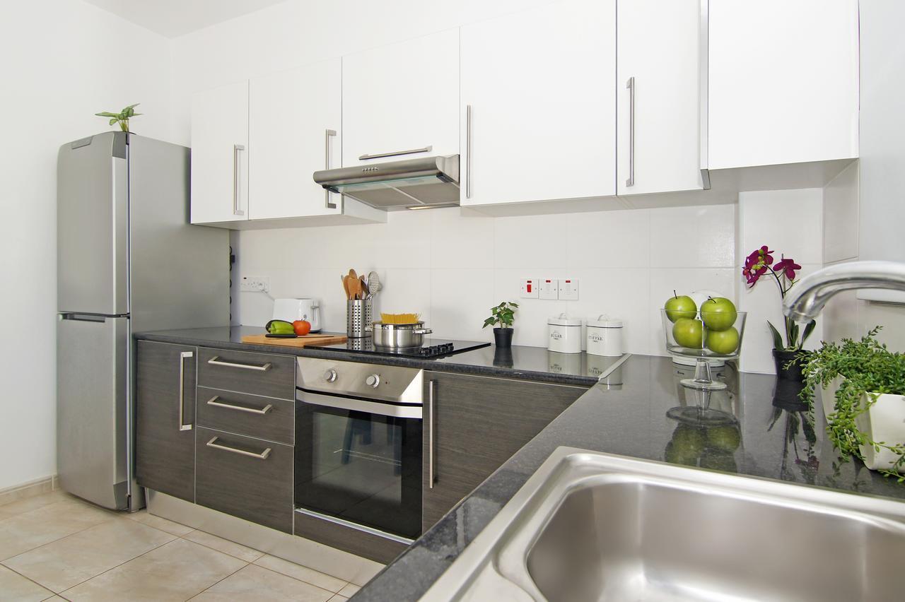 Amber - Coralli Beachfront Apartment Protaras Exterior foto